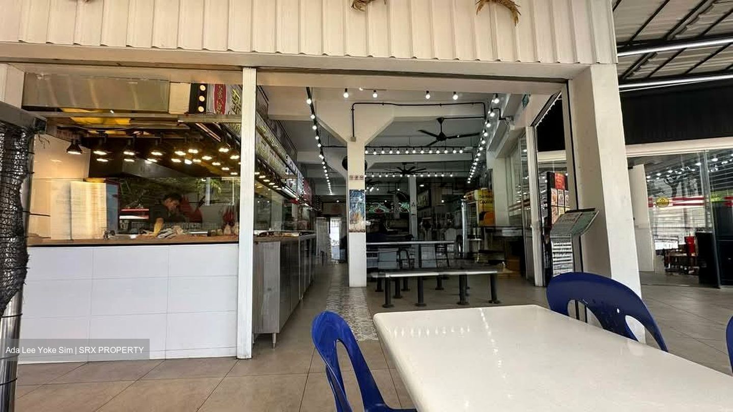 Upper Paya Lebar Road (D19), Shop House #578607681